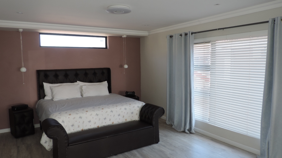 3 Bedroom Property for Sale in Calypso Beach Western Cape